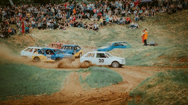 Quels sont les nouveaux défis de la voile olympique face aux conditions météorologiques extrêmes ?